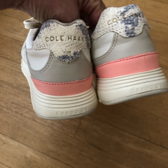 Shoes - Picture 2 of 4